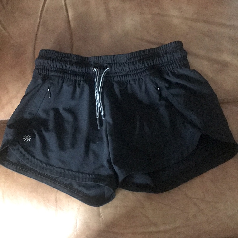 Athlete girls black shorts M 8-10